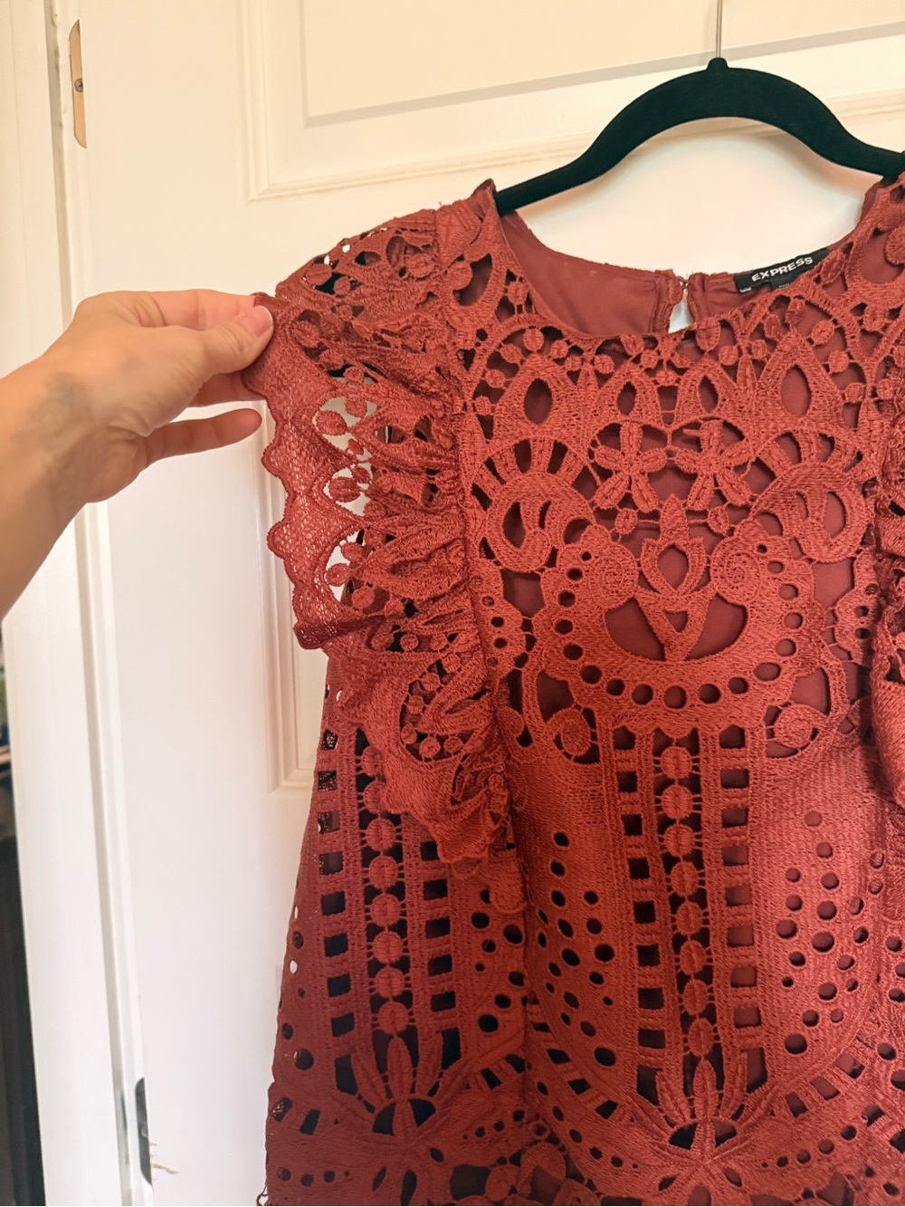 Express Rust Crochet Lace Ruffle Camisole - Picture 4 of 4